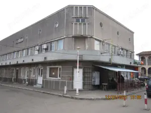 inchiriez 2 spatii piata centrala