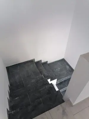 Casa de vânzare la preț de apartament  - imagine 2