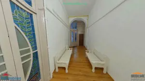 Apartament et.1, luxury class, langa Primarie cu balcon si vedere spre Parc - imagine 2