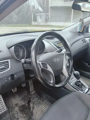 De vanzare Hyundai Elantra - imagine 6