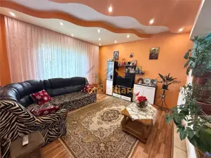 CASA CU TEREN 800 MP | ZONA  DEALURI | STRADA SOFIEI | ORADEA - imagine 2