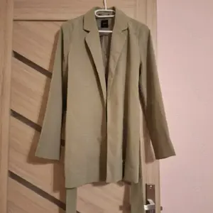 Blazer tip sacou, stil elegant casual, mărime S - imagine 2