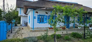 Vând casa si pensiune  în suprafață totală de 350 mp construiti