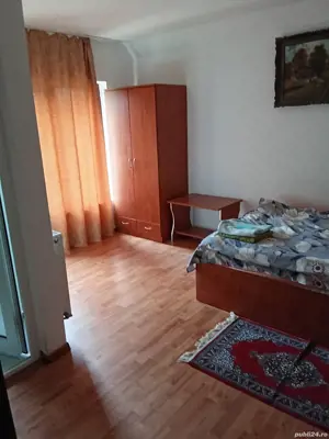 Închiriez camere la vila 100 lei 