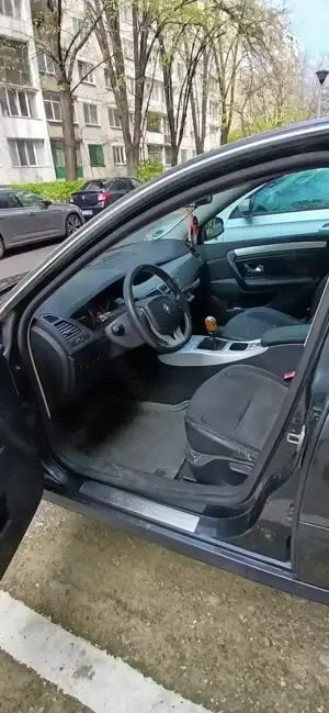 Renault Laguna 3 2007 - imagine 10 Renault Laguna 3 2007 - imagine 10