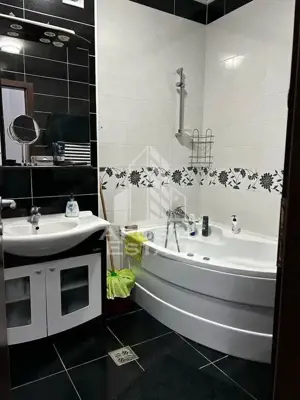 Apartament 2 camere, proaspăt renovat, 70 m pătrați utili, UTA - imagine 2