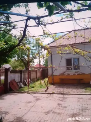 Două case,în curte cu teren 972mp.la stradă asfaltată  - imagine 5 Două case,în curte cu teren 972mp.la stradă asfaltată  - imagine 5