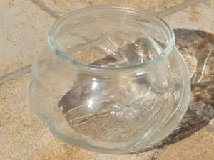 Bol de sticla tip vaza nefolosit dimensiuni 7.5 x 10.5 cm - imagine 2