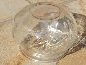 Bol de sticla tip vaza nefolosit dimensiuni 7.5 x 10.5 cm - imagine 4