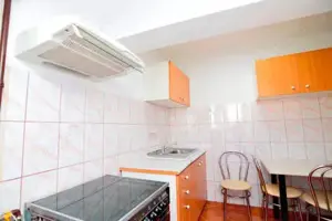APARTAMENT 2 CAMERE Bd Unirii  zepter Prețul este in   Luna, direct PROPIETAR. - imagine 2