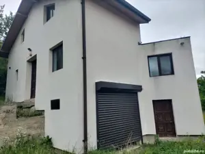 Casa  D+P+M,150 mp,teren  700 mp,in Brătuleni