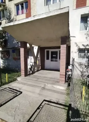 închiriez garsoniera pe calea Moinești  34