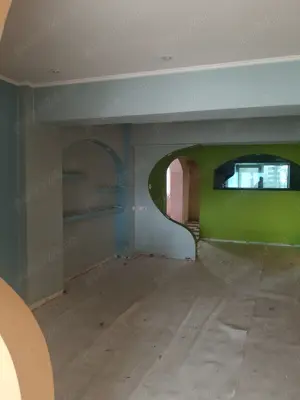 Apartament de vanzare 3 camere central decomandat - imagine 4