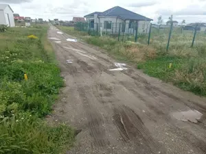 vand teren intravilan 500 mp Ghercesti, 55 euro mp - imagine 3