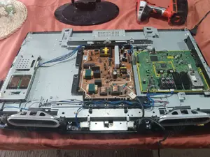 Dezmembrez tv Panasonic tx-l32c10p