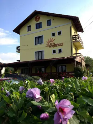 NOU pensiune in Cisnadioara, 11 km de Sibiu, 21 km Paltinis organizam Craciun si Revelion  - imagine 3