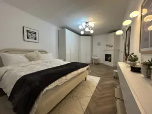 Apartament de vanzare  str Revolutiei  - imagine 3