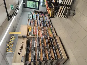 Angajam casieri și lucrători în comerț