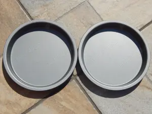 Set 2 farfurii aluminiu (first home sandwich tin) diam 20.5 cm