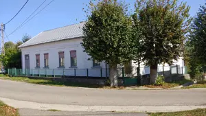 Casă de vânzare   5 încăperi, 150 m  utili, garaj, demisol - imagine 2