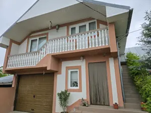 Vând casa plus magazin 