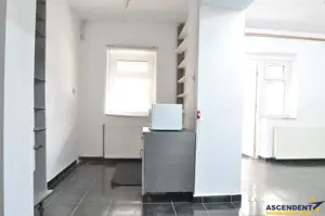 Spatiu comercial,vitrinat,doua intrari,acces facil, Calea Bucuresti,Astra,Brasov - imagine 12