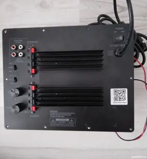 P L A C Ă de amplificare de bass,marca Philips,250 W Rms - imagine 2