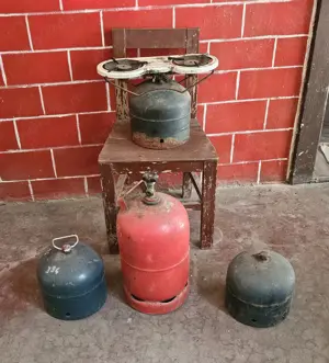 Vand set arzator voiaj si butelii voiaj