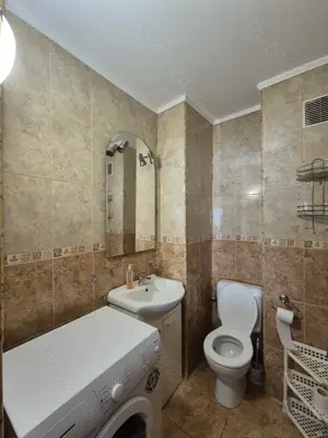 Apartament cu trei camere zona ultracentrala, spre închiriere  - imagine 13