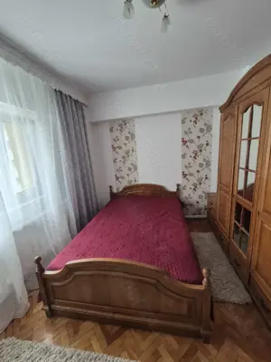 Apartament cu trei camere zona ultracentrala, spre închiriere  - imagine 8