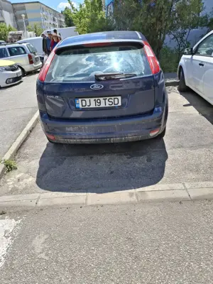 Mașină Ford Focus - imagine 2