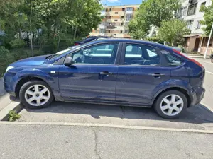 Mașină Ford Focus - imagine 4