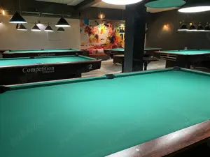 Barman-ospatar, tomis nord, Stars