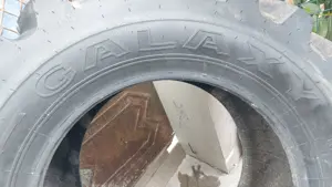 Vand 2 cauciucuri buldoexcavator NOI - imagine 3