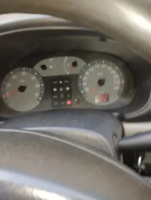 Renault Clio Symbol 1.5dci - imagine 4