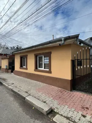 Vand casa in orasul Giurgiu, 50m2 pe strada Gheorghe Doja