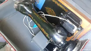 Mașină de cusut electrică. - imagine 2