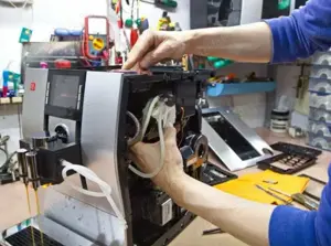 Reparatie service aparate espressoare de cafea Garanție: Saeco, Phillips, Delonghi, Kups,Jura,GAGGIA