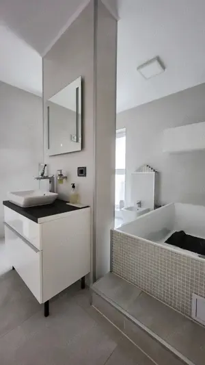 Casa de Lux  cu 4 camere Teren 1200 mp  - imagine 2