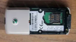 Sony Ericsson model T230 - imagine 4