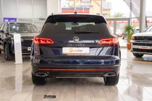 Volkswagen Touareg "R-Line" 3.0TDI 4Motion Automatic - imagine 7