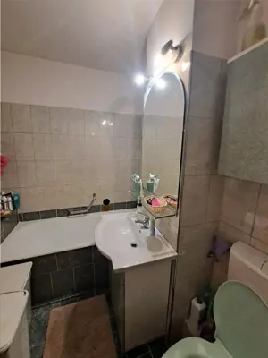 3 camere decomandat, centrala termica, etaj intermediar aproape de Complexul Studentesc! - imagine 9