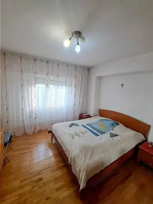 3 camere decomandat, centrala termica, etaj intermediar aproape de Complexul Studentesc! - imagine 3