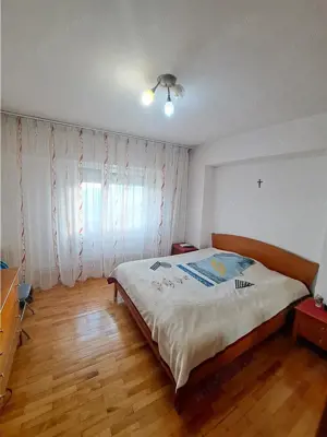 3 camere decomandat, centrala termica, etaj intermediar aproape de Complexul Studentesc! - imagine 4