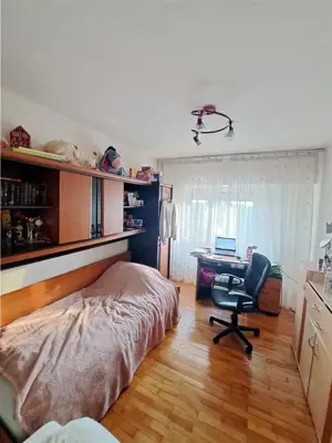 3 camere decomandat, centrala termica, etaj intermediar aproape de Complexul Studentesc! - imagine 5