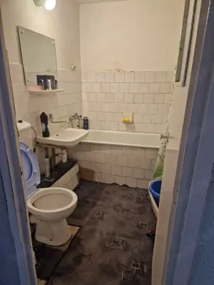 Vând apartament cu 4 camere în centru Turzii - imagine 7