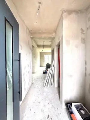 Casa individuala cu arhitectura deosebita, 170 000 Euro -  Sacalaz - imagine 2
