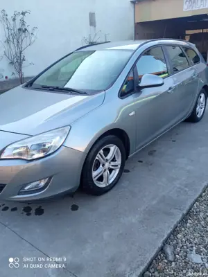 vand opel astra j ,an 2011, motor 1.3 Disel - imagine 3