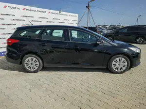 Ford Focus 1.0 EcoBoost Trend - imagine 9