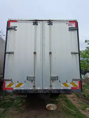 Uși duba/prelata camion  - imagine 5